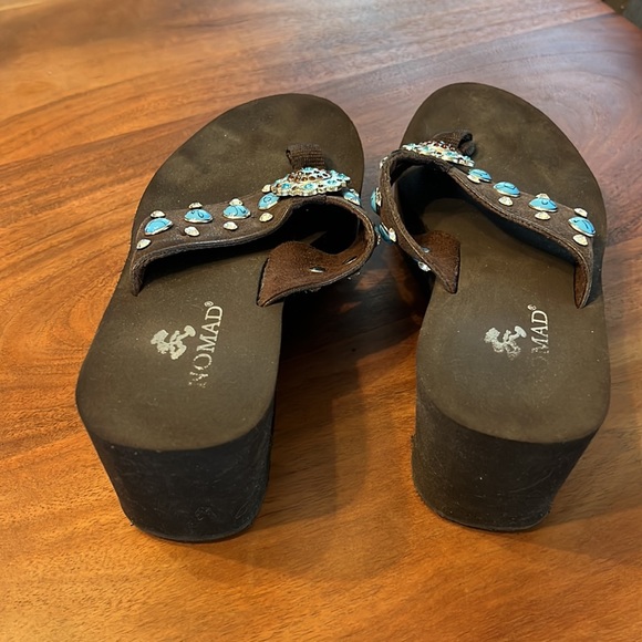 COPY - Western bling flip-flops. Size 7 - Picture 4 of 6